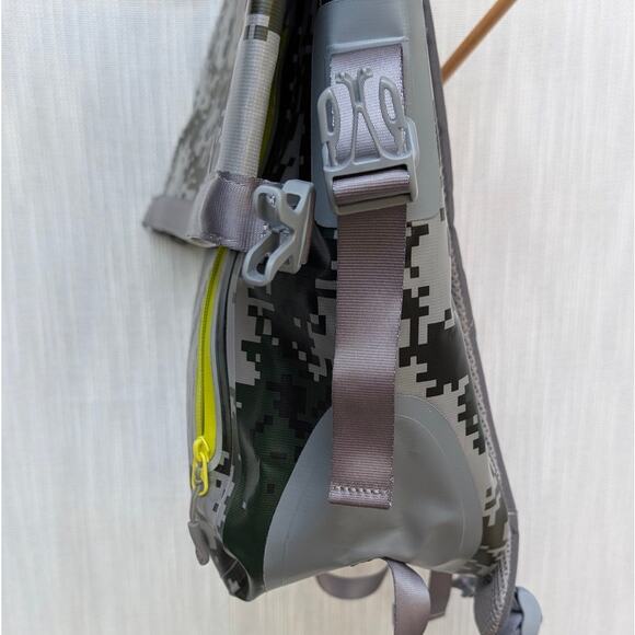 Skog A Kust Gray BackSak Waterproof Backpack - Picture 4 of 12